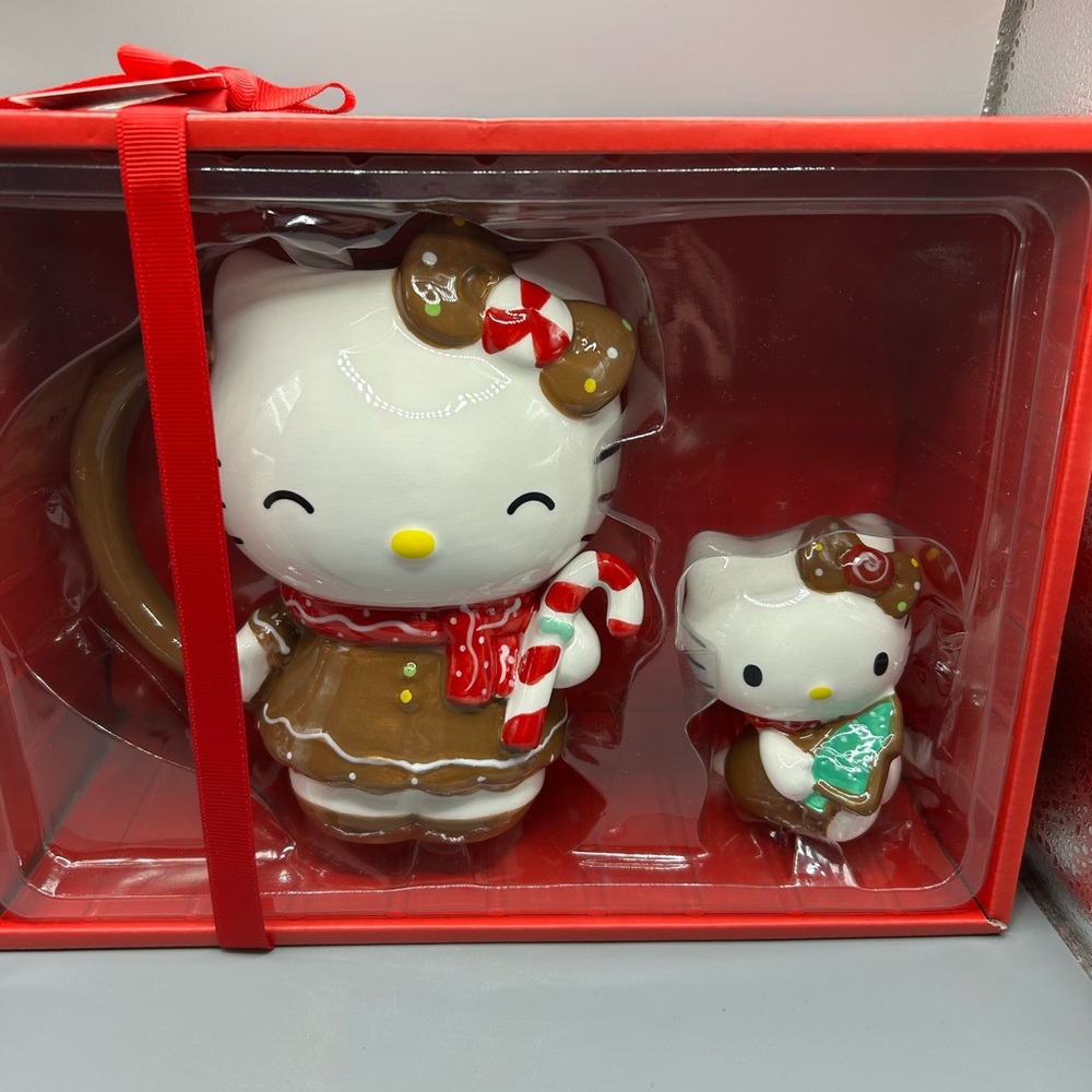 Blue Sky Clayworks Hello Kitty Gingerbread Mug and Figurine - Thumbnail 4